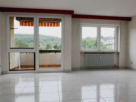 Wohnzimmeransicht 2 - Etagenwohnung in 75217 Birkenfeld mit 68m² kaufen
