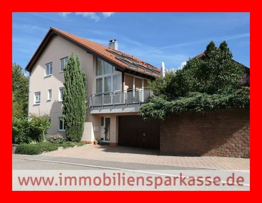 Ansicht von der Straße - Zweifamilienhaus in 75223 Niefern-Öschelbronn mit 188m² kaufen