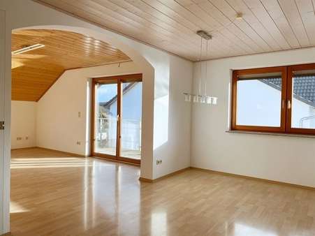 ...und Essbereich - Dachgeschosswohnung in 75203 Königsbach-Stein mit 120m² kaufen