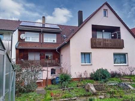Ansicht vom Garten - Zweifamilienhaus in 75223 Niefern-Öschelbronn mit 242m² kaufen