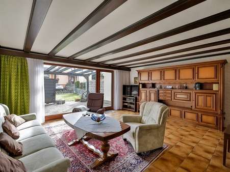 Wohnzimmer - Einfamilienhaus in 75181 Pforzheim mit 130m² kaufen