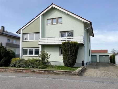 Straßenansicht - Zweifamilienhaus in 75248 Ölbronn-Dürrn mit 181m² kaufen