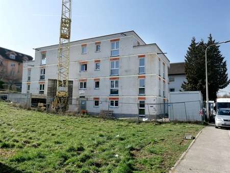 Wohnung im UG - rechts - Etagenwohnung in 75223 Niefern-Öschelbronn mit 60m² mieten