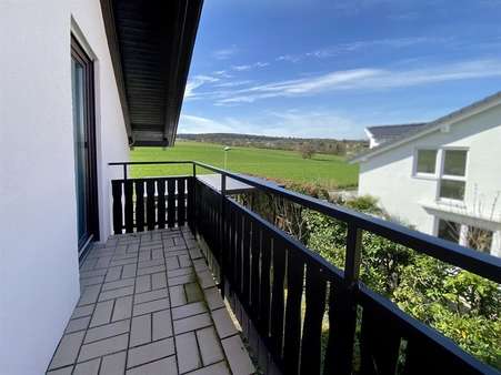 Ausblick aufs Feld - Einfamilienhaus in 75223 Niefern-Öschelbronn mit 118m² kaufen