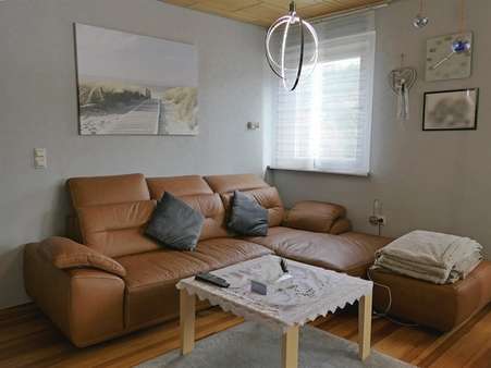 Wohnzimmer - Einfamilienhaus in 72221 Haiterbach mit 205m² kaufen