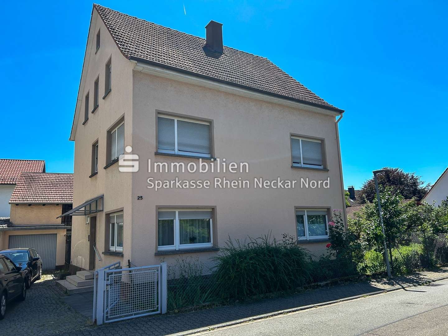 Straßenansicht - Haus in 69198 Schriesheim mit 176m² kaufen