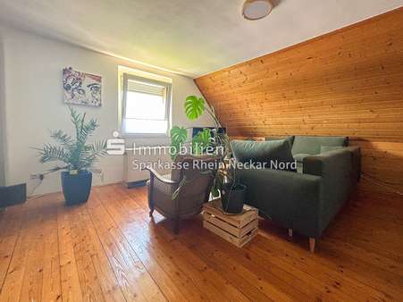 Wohnzimmer DG - Haus in 69198 Schriesheim mit 176m² kaufen