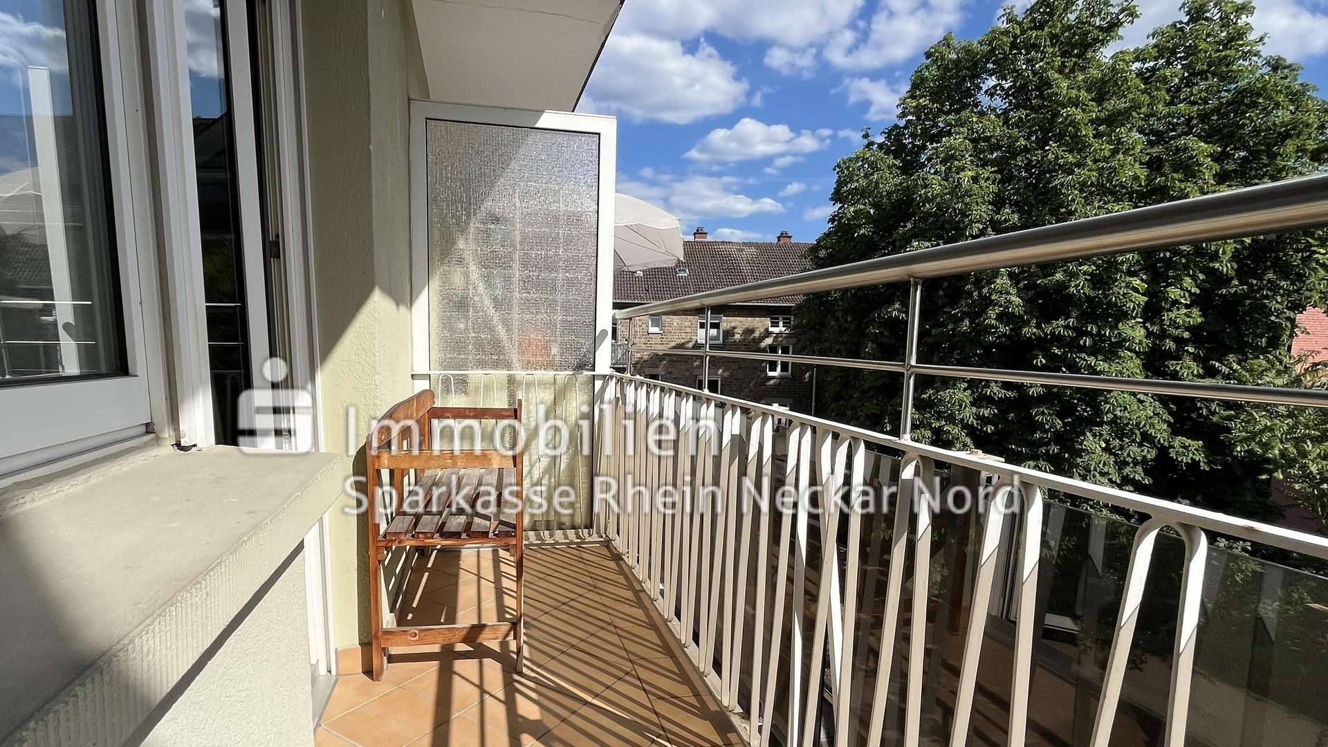Balkon mit Sitzbank - Etagenwohnung in 68167 Mannheim mit 48m² als Kapitalanlage kaufen