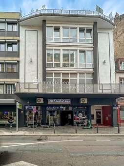 Gebäudeansicht von der Straße aus Gebäudeansicht von der Straße aus - Penthouse-Wohnung in 68159 Mannheim mit 100m² kaufen