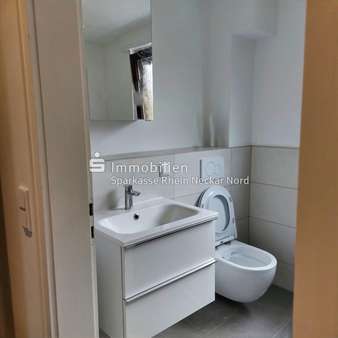 Modernes Duschbad mt Waschbecken und WC Modernes Duschbad mt Waschbecken und WC - Maisonette-Wohnung in 69493 Hirschberg an der Bergstraße, Großsachsen mit 156m² mieten