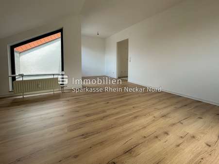 Wohnzimmer Wohnzimmer - Etagenwohnung in 68782 Brühl mit 52m² kaufen
