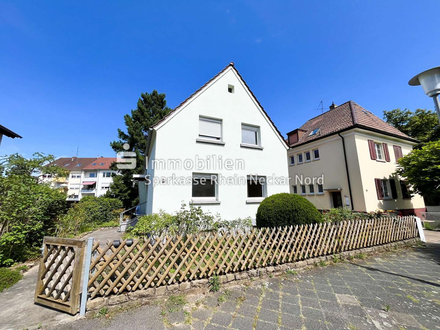 Gesamthaus Gesamthaus - Zweifamilienhaus in 68259 Mannheim mit 154m² kaufen