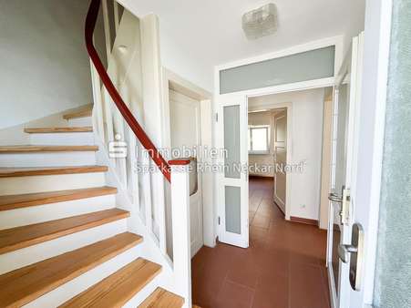Eingangsbereich Eingangsbereich - Zweifamilienhaus in 68259 Mannheim mit 154m² kaufen