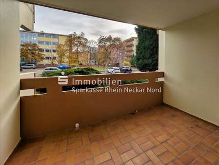 Loggia Loggia - Erdgeschosswohnung in 67059 Ludwigshafen mit 86m² kaufen