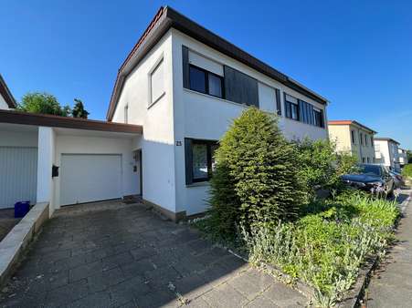 Hausansicht - Doppelhaushälfte in 69469 Weinheim mit 110m² kaufen