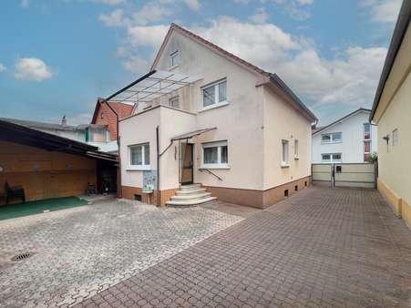 Rückansicht - Einfamilienhaus in 68789 St. Leon-Rot mit 155m² kaufen