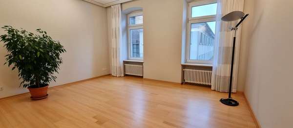 Renovierungsbeispiel Renovierungsbeispiel - Bürofläche in 69115 Heidelberg mit 510m² mieten