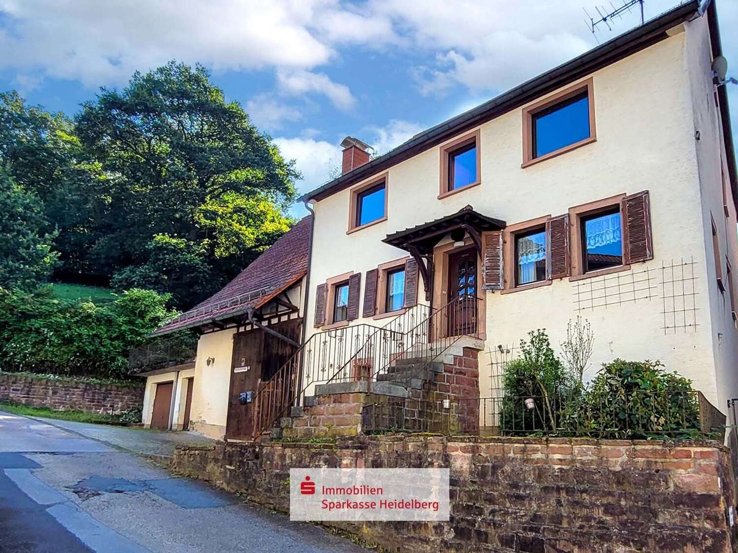 Titelbild mit Logo - Einfamilienhaus in 74931 Lobbach mit 120m² kaufen