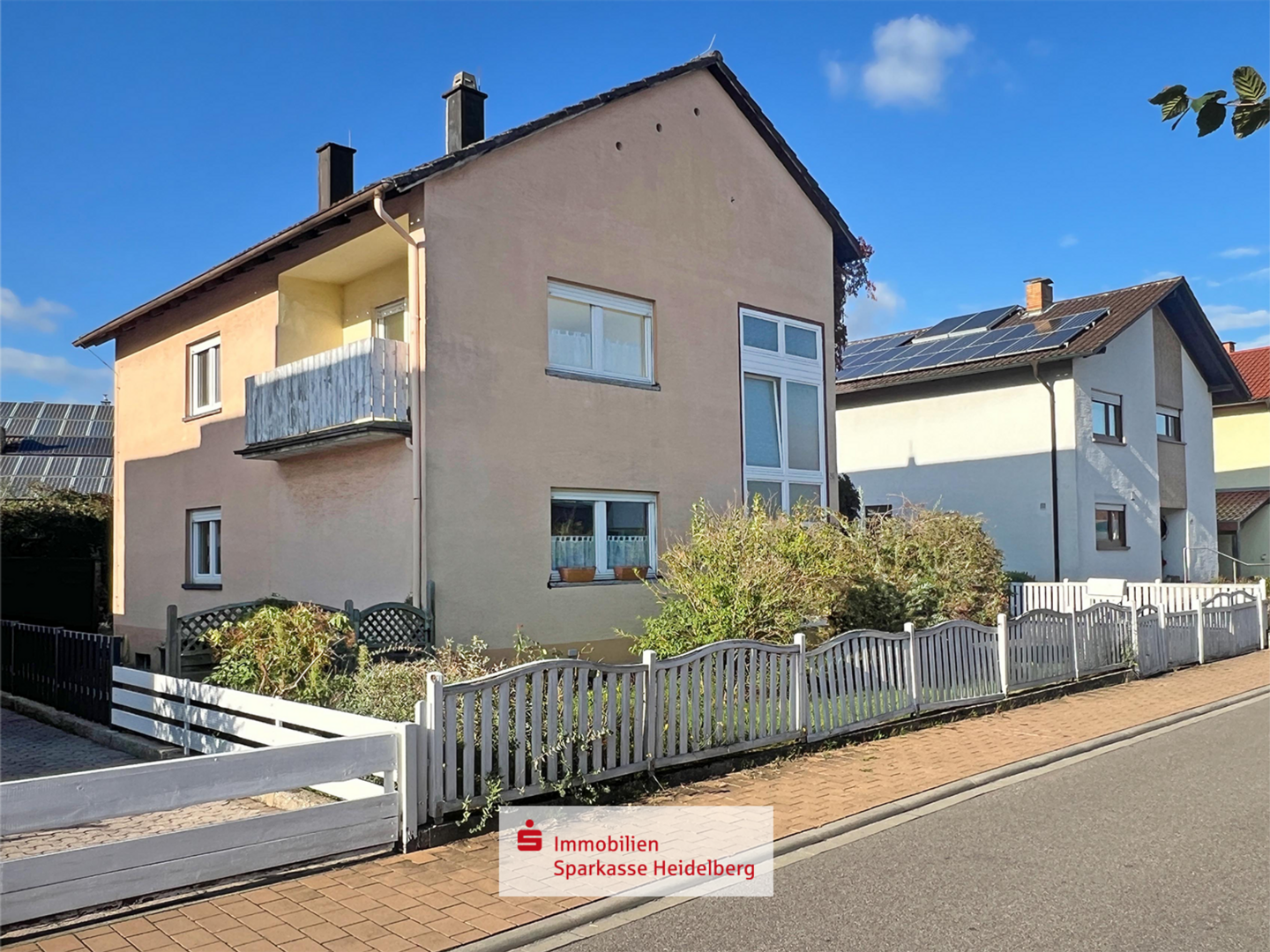 Seitenansicht - Einfamilienhaus in 68789 Sankt Leon-Rot mit 160m² kaufen