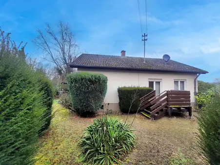Sanierungsbed., kleineres Einfamilienhaus mit tollem Garten in ruhiger Sackgassenlage von Hoffenheim