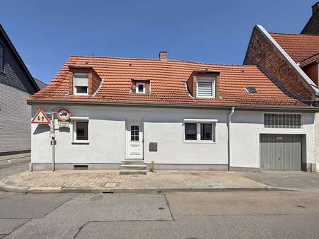 Frontansicht - Einfamilienhaus in 68199 Mannheim mit 135m² kaufen