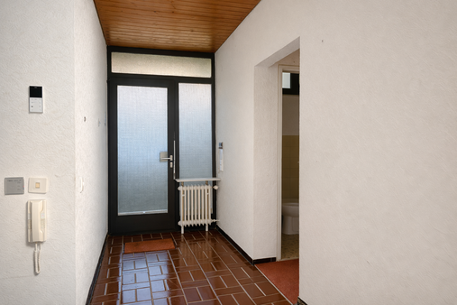 HAUSEINGANG OG - KI GENERIERT - Zweifamilienhaus in 69118 Heidelberg mit 220m² kaufen