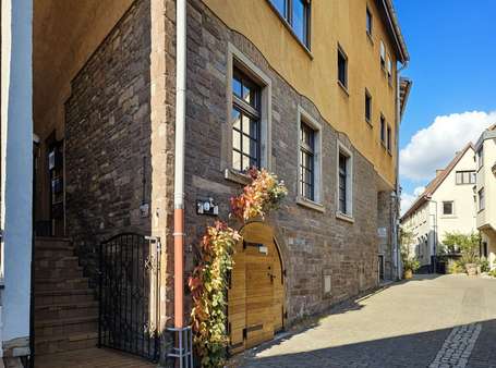 Hauseingang - Verbessert (KI) Hauseingang - Verbessert (KI) - Etagenwohnung in 69168 Wiesloch mit 62m² kaufen