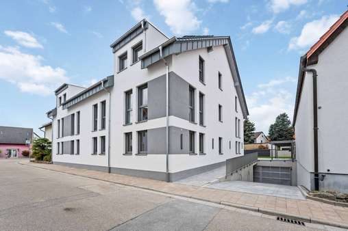 Ansicht Straße - Wohnung in 68789 Sankt Leon-Rot mit 116m² kaufen