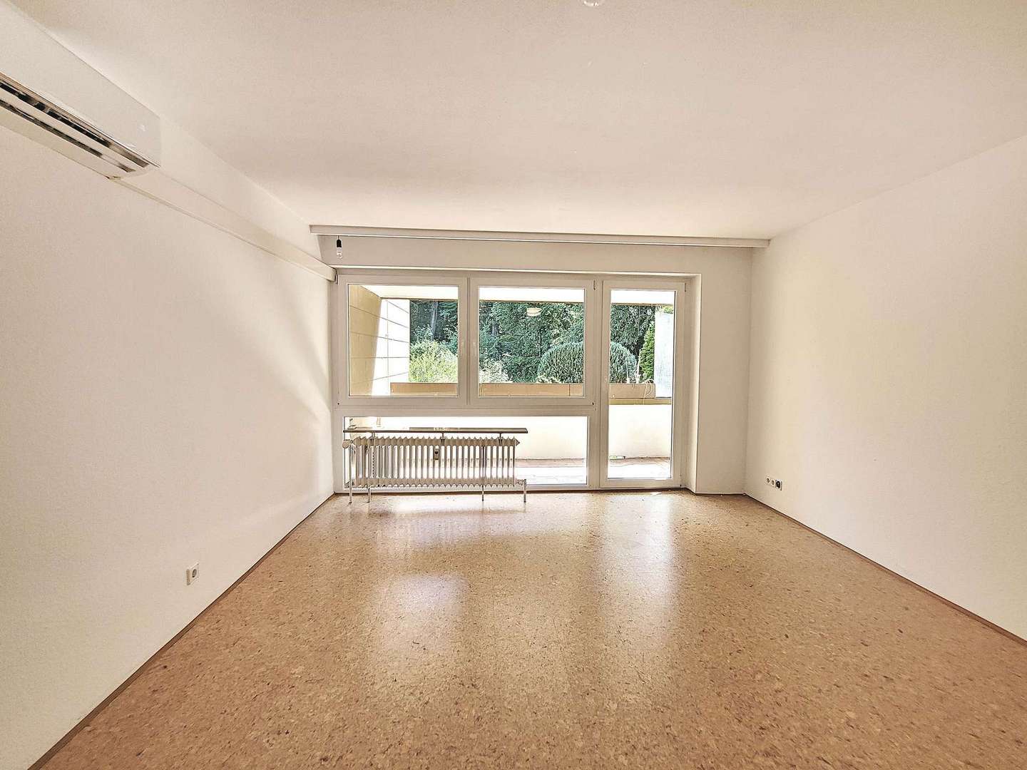 Wohnzimmer mit Balkon - Etagenwohnung in 69251 Gaiberg mit 91m² kaufen
