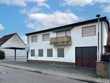 Ansicht - Zweifamilienhaus in 68775 Ketsch mit 98m² kaufen