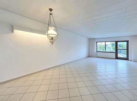 Wohnzimmer - Wohnzimmer, Leer (unmöbliert) - (KI generiert) Wohnzimmer - Wohnzimmer, Leer (unmöbliert) - (KI generiert) - Reihenmittelhaus in 69181 Leimen mit 140m² kaufen