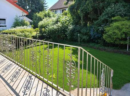 Gartenblick - (KI verbessert) Gartenblick - (KI verbessert) - Bungalow in 69207 Sandhausen mit 149m² kaufen