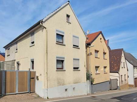 Hausansicht Hausansicht - Einfamilienhaus in 69231 Rauenberg-Malschenberg mit 135m² kaufen