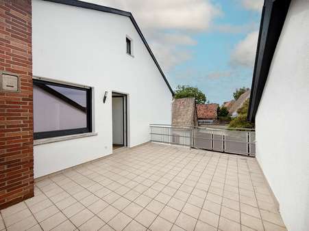 Dachterrasse - Etagenwohnung in 67354 Römerberg mit 121m² kaufen