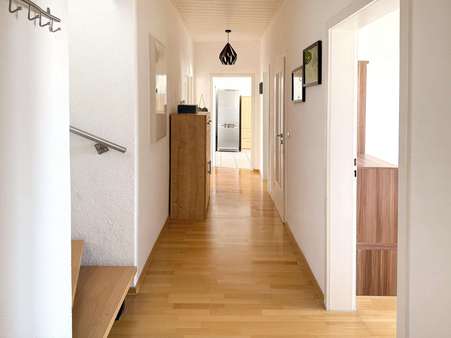 1. Ebene - Eingangsbereich 1. Ebene - Eingangsbereich - Maisonette-Wohnung in 67063 Ludwigshafen am Rhein mit 100m² kaufen