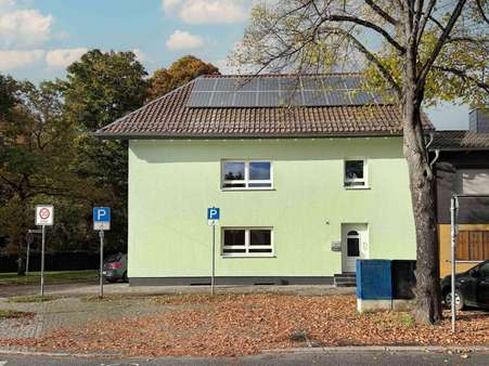 Vorderansicht - Einfamilienhaus in 68723 Schwetzingen mit 149m² kaufen
