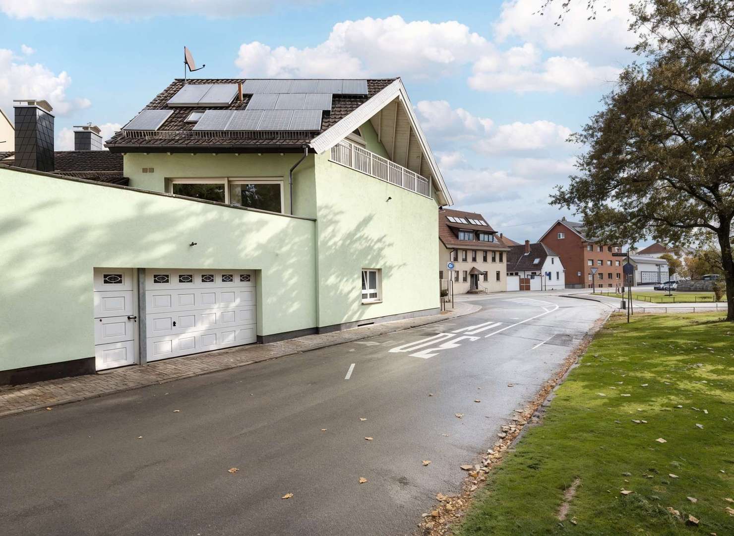 Straßenansicht (KI generiert) - Einfamilienhaus in 68723 Schwetzingen mit 149m² kaufen