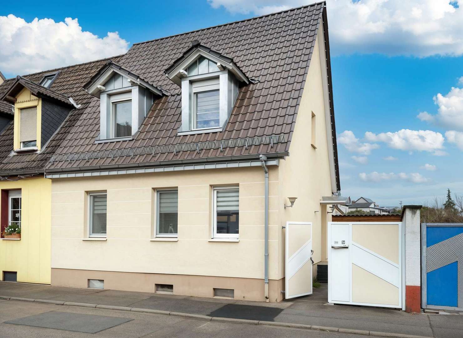 Vorderansicht - (KI) - Einfamilienhaus in 68766 Hockenheim mit 84m² kaufen