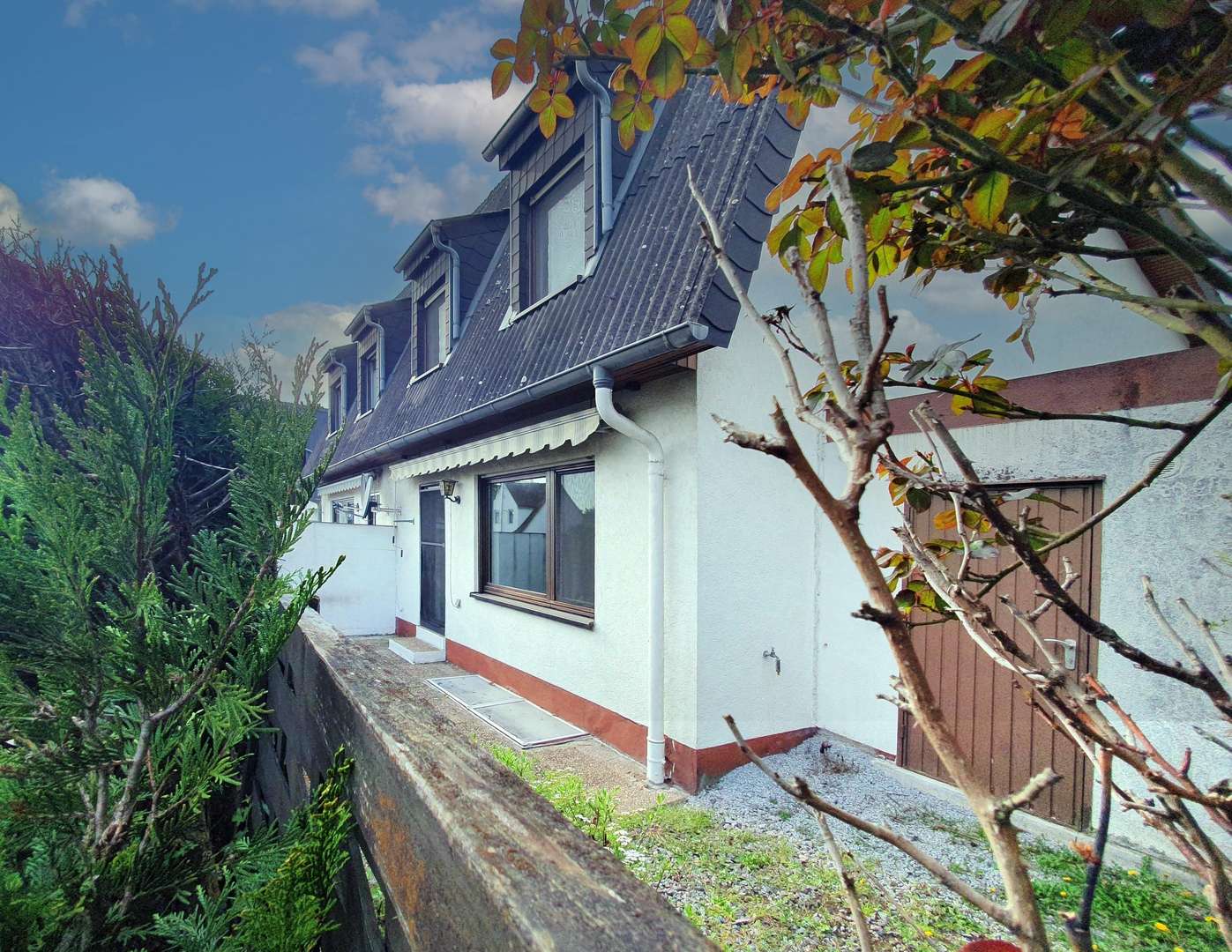 Terrasse mit Garagenzugang - Doppelhaushälfte in 69168 Wiesloch mit 99m² kaufen