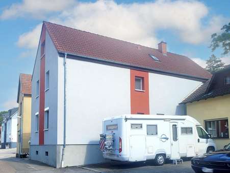 Straßenansicht - Erdgeschosswohnung in 69231 Rauenberg mit 90m² kaufen