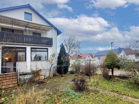 Hausansicht von Garten - Einfamilienhaus in 69231 Rauenberg mit 118m² kaufen