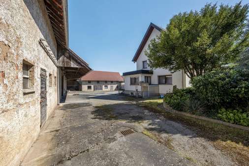 Hof und Haus - Landwirtschaftlicher Betrieb in 97957 Wittighausen mit 166m² kaufen