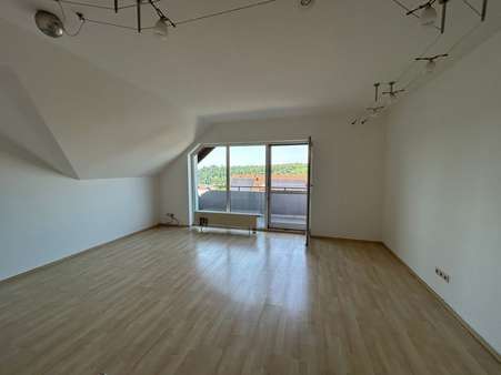 Wohnbereich - Dachgeschosswohnung in 74740 Adelsheim mit 73m² kaufen