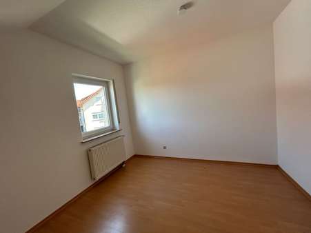 Zimmer - Dachgeschosswohnung in 74740 Adelsheim mit 73m² kaufen