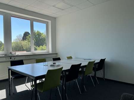 Besprechnungsraum - Büro in 74722 Buchen mit 450m² mieten