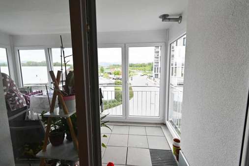 verglaster Balkon - Etagenwohnung in 79224 Umkirch mit 106m² als Kapitalanlage kaufen
