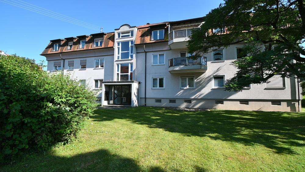 Blick auf das Mehrfamilienwohnhaus - Dachgeschosswohnung in 79183 Waldkirch mit 105m² kaufen