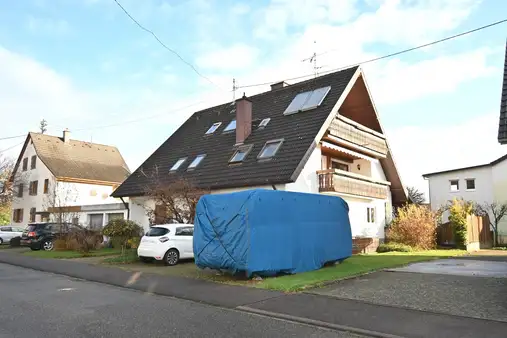 Bezugsfreie Maisonette-Eigentumswohnung mit
2 Balkonen, Gartenanteil und Garage