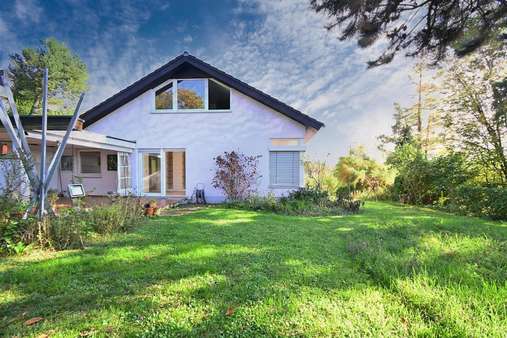 teilüberdachte Terrasse am Haus - Einfamilienhaus in 79341 Kenzingen mit 227m² kaufen