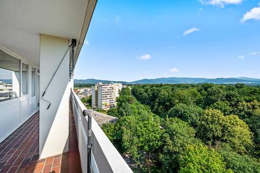 Blick in die grüne Umgebung Blick in die grüne Umgebung - Etagenwohnung in 79224 Umkirch mit 100m² kaufen